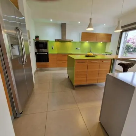 Nyaraló Moderna Casa Con Piscina Privada